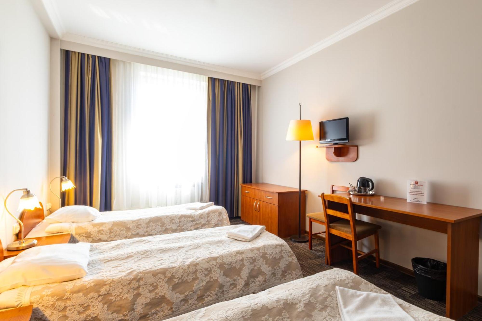 Noclegi Stadion Bed & Breakfast Warschau Exterior foto